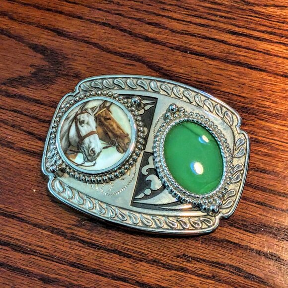 Horse Duo VINTAGE BELT BUCKLE Green Stone RARE 1970s WESTERN ARTWORK - Picture 1 of 3
